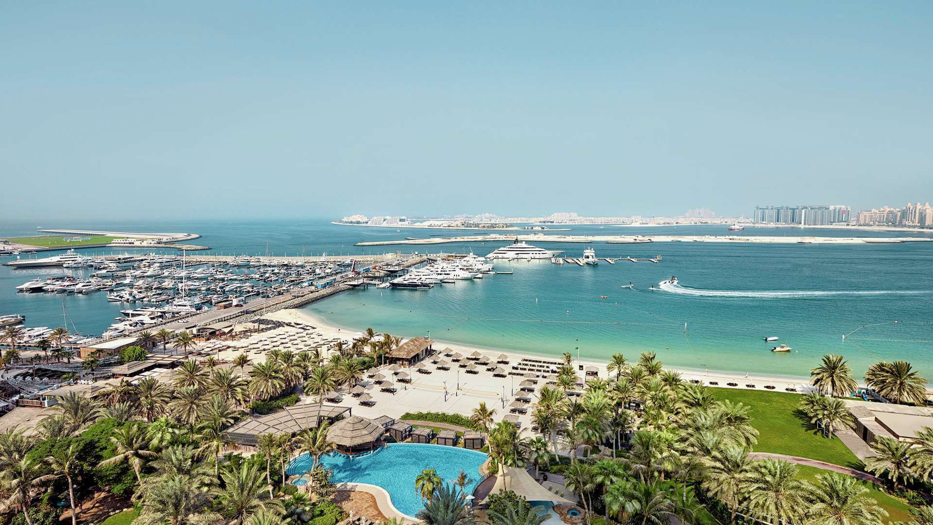 Le Meridien Mina Seyahi Beach Resort & Waterpark Resort Overview