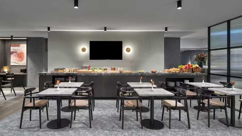 Melbourne Marriott Hotel Executive Club Lounge