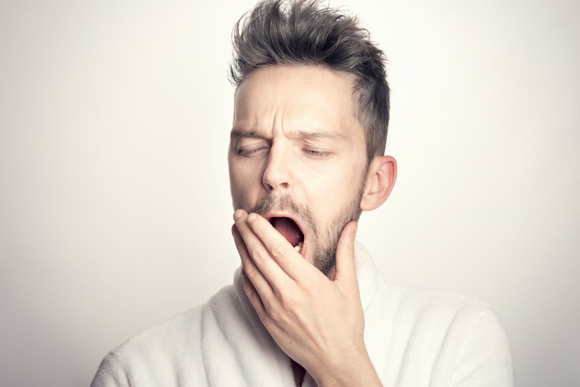 Does Yawning Help Unblock Blocked Ears on a Plane?