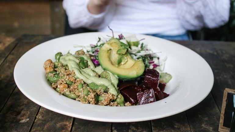 Do Airlines Serve Vegan Meals?