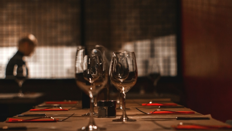 What’s the Dress Code Like at Ultra-Luxury Resorts?