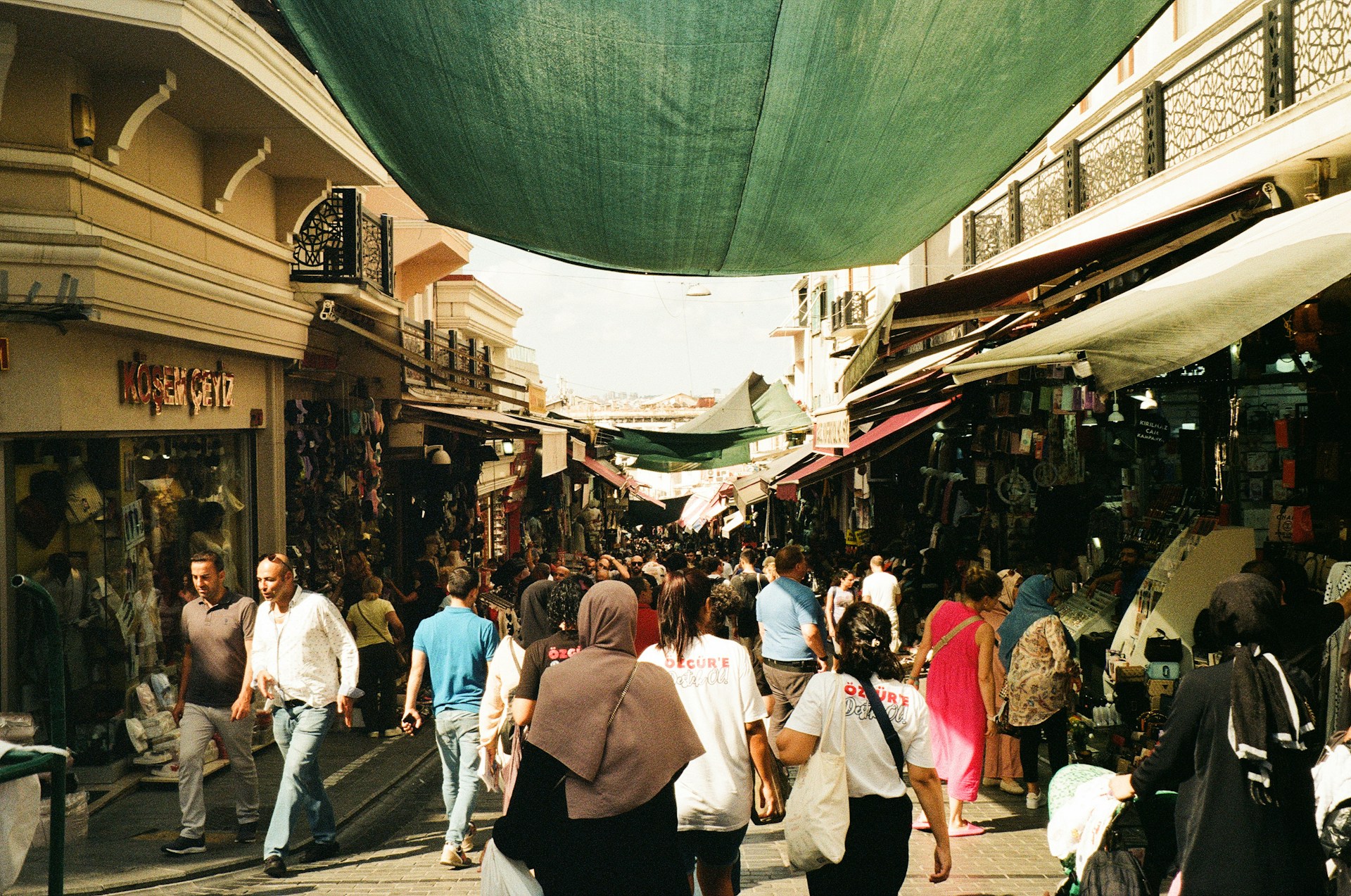 What Are the Best Fake Markets in Tehran?