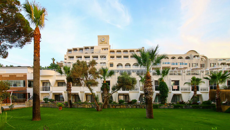 Azka Otel