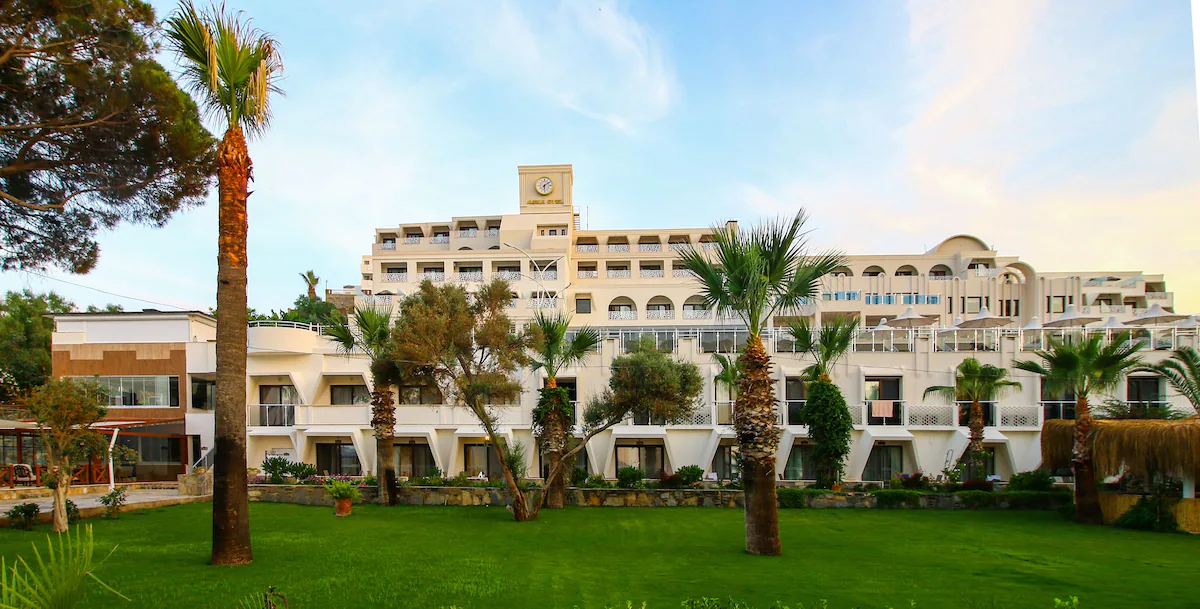 Azka Otel