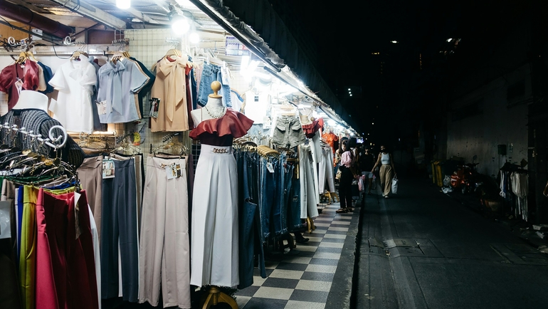 What are the Best Fake Markets in Paris?