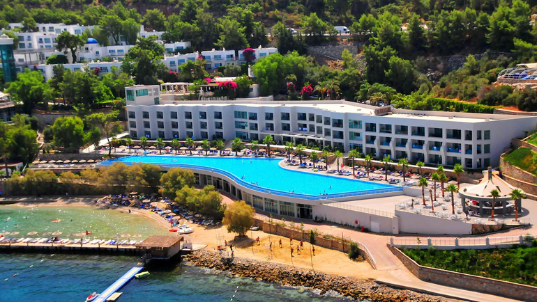 Blue Dreams Resort & Spa