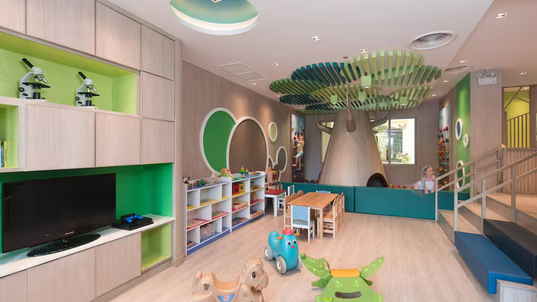 Phuket Marriott Resort & Spa, Merlin Beach Kids Club