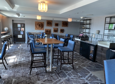 Renaissance Los Angeles Airport Hotel Executive Club Lounge