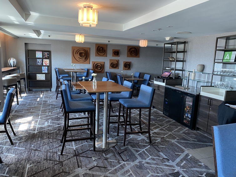 Renaissance Los Angeles Airport Hotel Executive Club Lounge