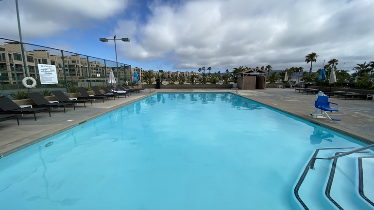 Outdoor Fun With Pool, Tennis And Jacuzzi At Sonesta Redondo Beach & Marina