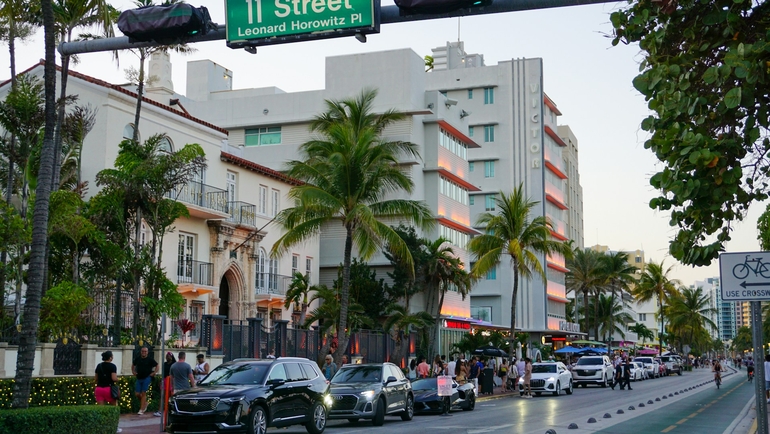 What are the Best Fake Markets in Miami?