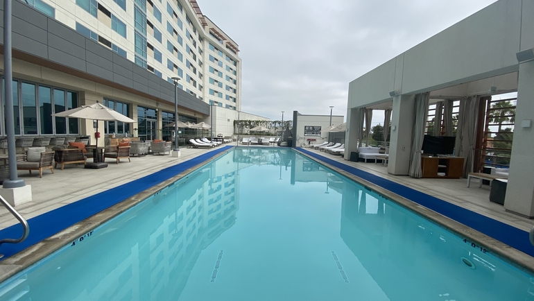 JW Marriott Anaheim Resort JW Garden and Pool Review