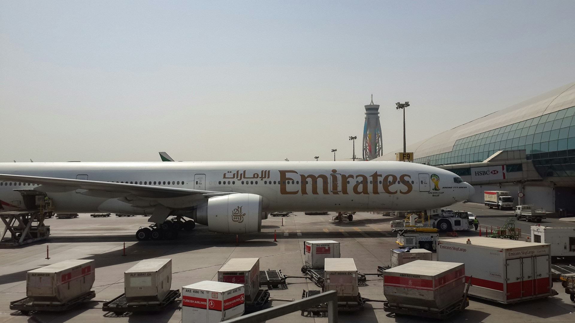 Why Did Emirates Cancel So Many Flights in July 2025?