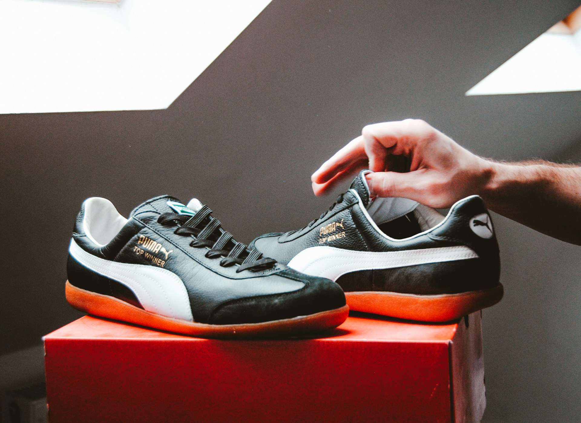 Can You Still Find Knockoff Sneakers in Bangkok’s Platinum Mall?