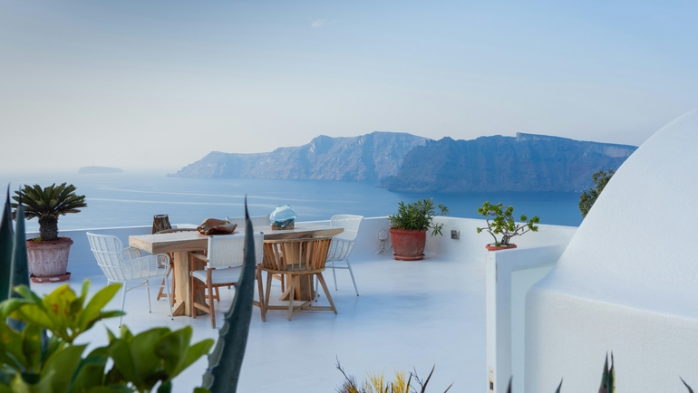 Is Santorini Still Worth Visiting with Kids in 2025?