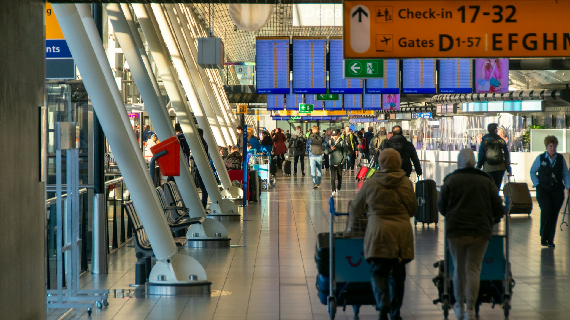 Can Families Still Use Priority Lanes at Airports in 2025?