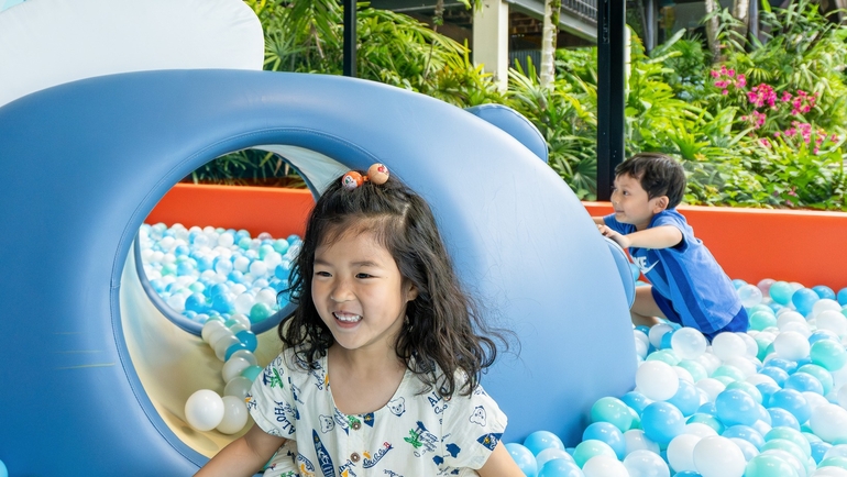 Anantara Layan Phuket Resort Kids Club
