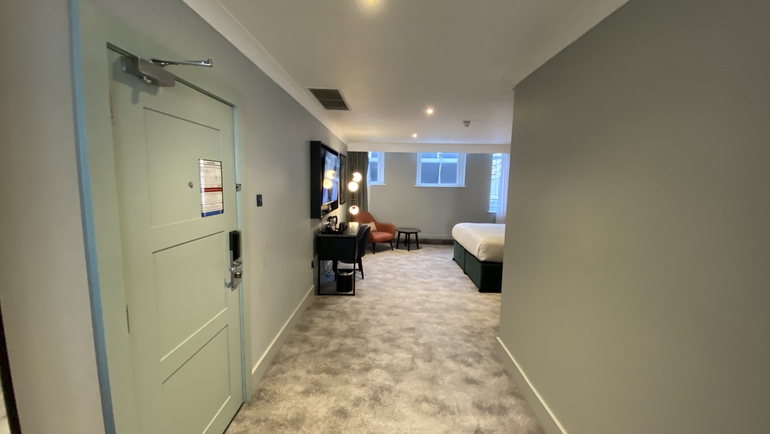 DoubleTree by Hilton Brighton Metropole King One Bedroom Suite Review