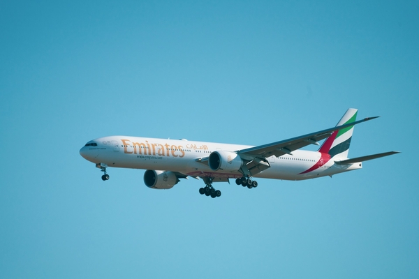 Can planes still fly safely to Dubai right now?