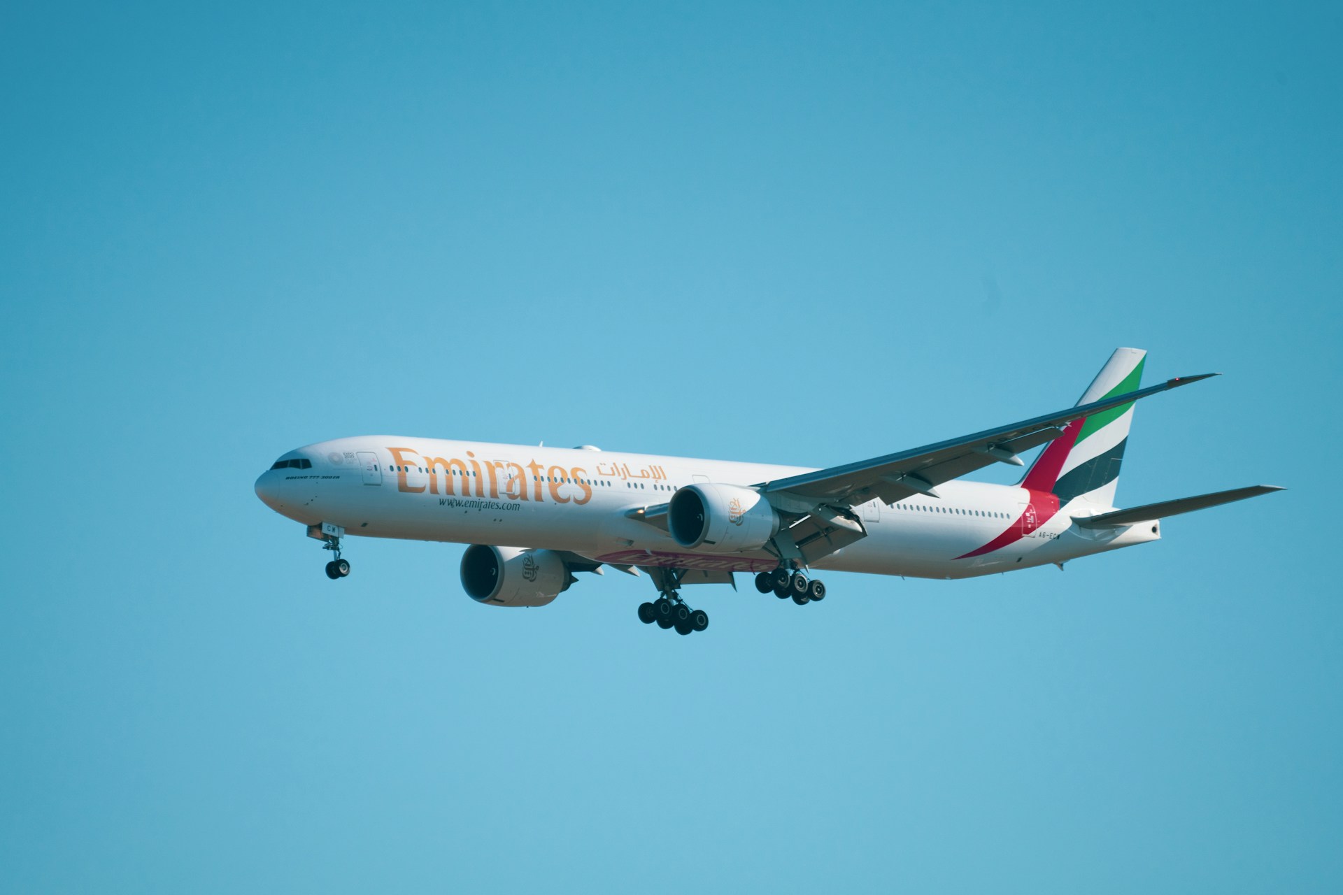 Can planes still fly safely to Dubai right now?