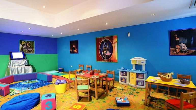 Coral Sea Holiday Resort & Aqua Park Kids Club