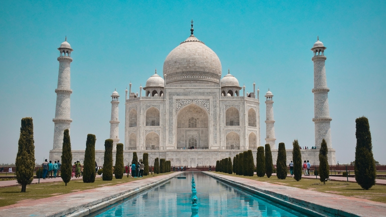 Best Theme Parks to Visit in Agra
