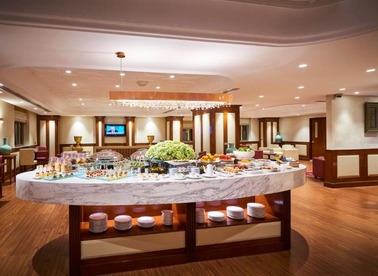 Windsor Plaza Hotel Executive Club Lounge