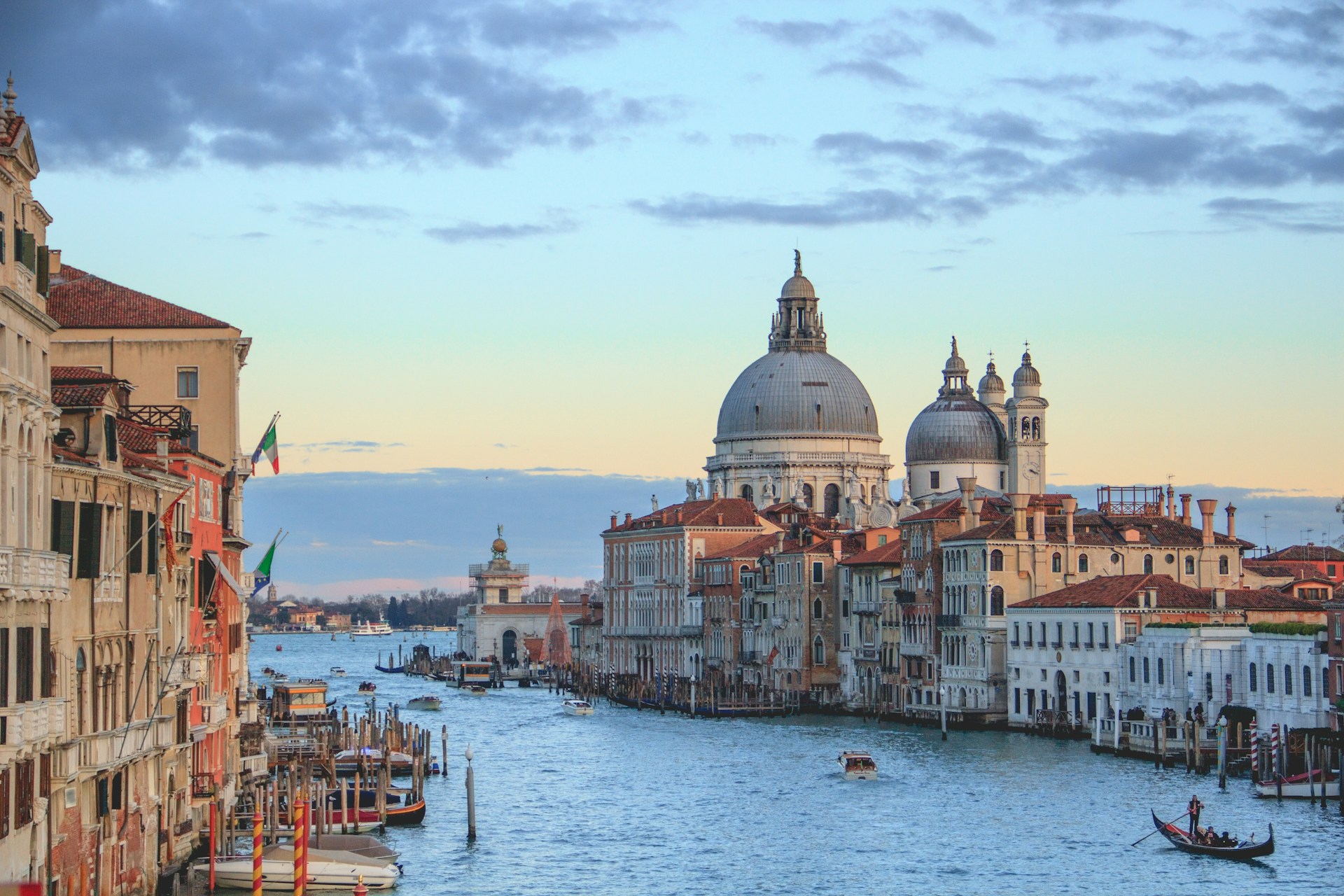 Best Theme Parks to Visit in Venice