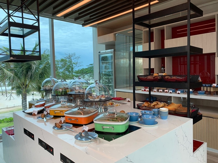 Pullman Phu Quoc Beach Resort Executive Club Lounge