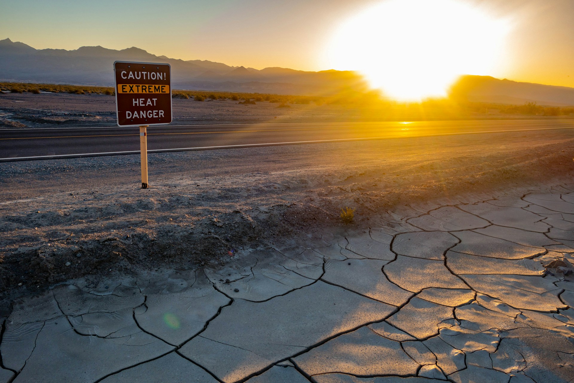 Which Countries Have Extreme Heat Alerts for Travellers?
