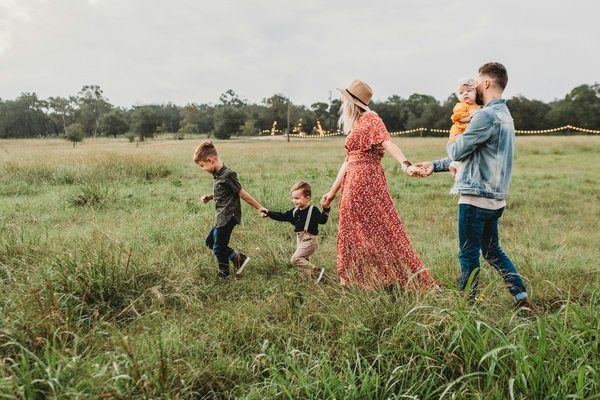 What Dates Are Best for Family Travel to Save Money?