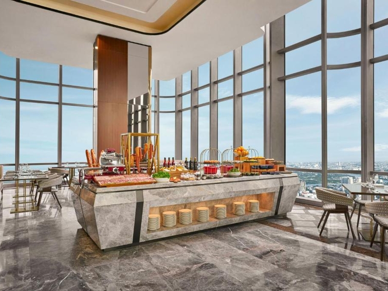 Vinpearl Landmark 81, Autograph Collection Executive Club Lounge