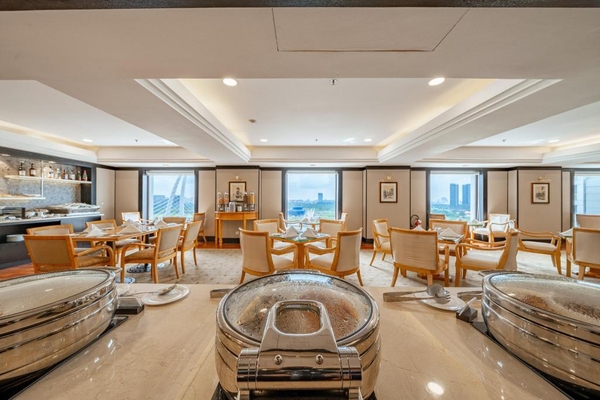 Lotte Hotel Saigon Executive Club Lounge