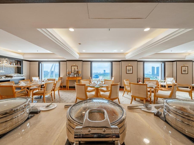 Lotte Hotel Saigon Executive Club Lounge