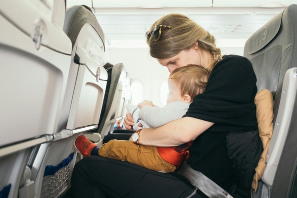 How Do I Handle Jet Lag With Children?