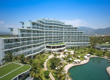 Cam Ranh Riviera Beach Resort & Spa