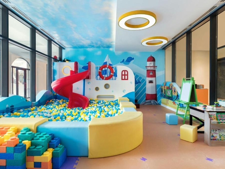 Sheraton Grand Danang Beach Resort & Spa Kids Club