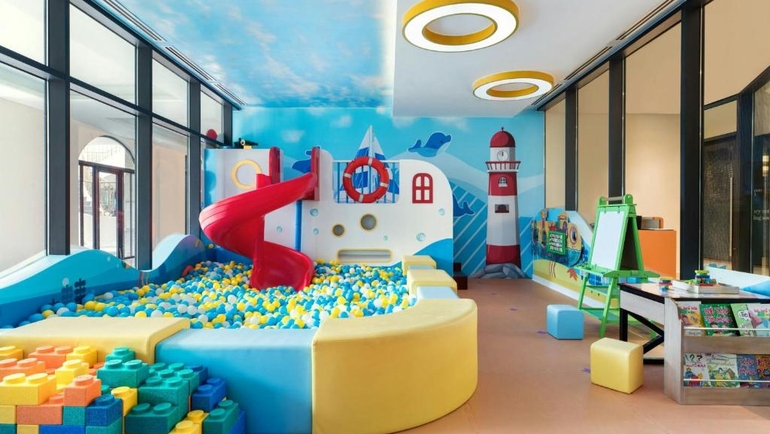 Sheraton Grand Danang Beach Resort & Spa Kids Club