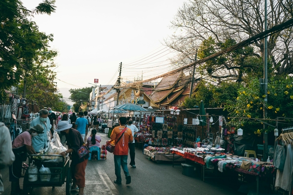 Best Cheap Clothes Areas in Mumbai