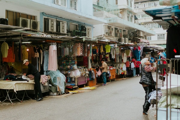 Best Cheap Clothes Areas in Hong Kong