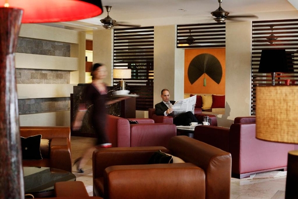 InterContinental Hanoi Westlake by IHG Executive Club Lounge