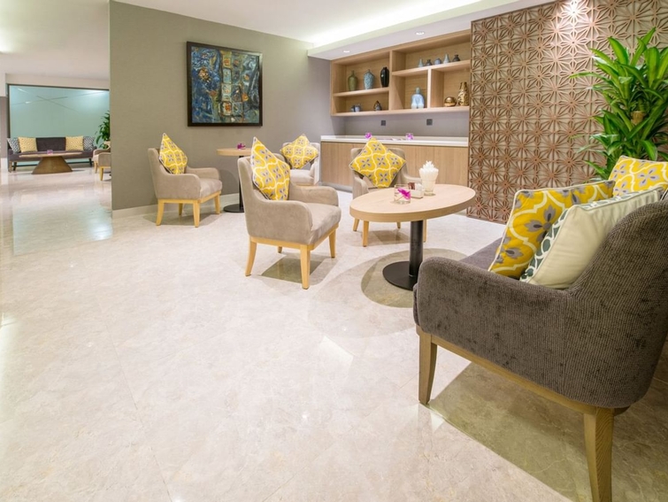 Eastin Grand Hotel Saigon Executive Club Lounge