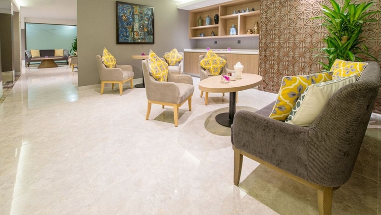 Eastin Grand Hotel Saigon Executive Club Lounge