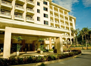 Olalani Resort & Condotel