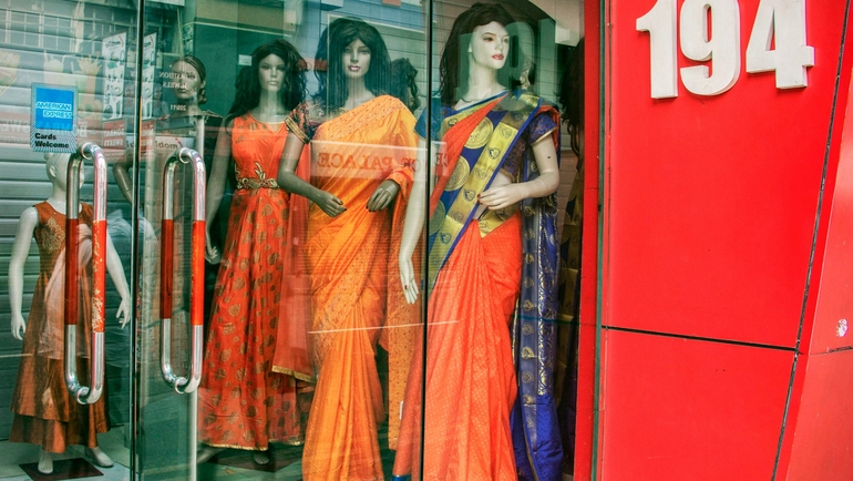 Best Cheap Clothes Areas in Kolkata