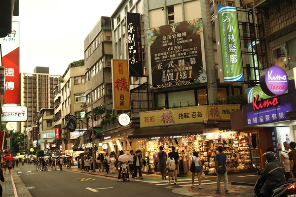 Best Cheap Clothes Areas in Wuhan