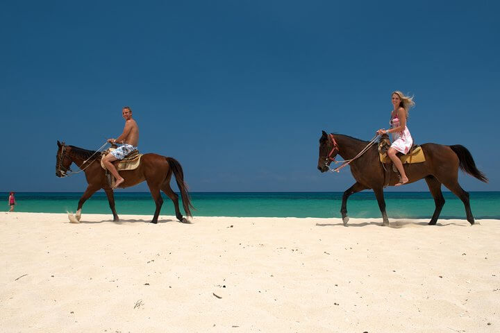 Horseback riding on Stone Island