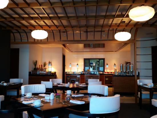 Fairmont Abu Dhabi Gold Executive Club Lounge Dining Area
