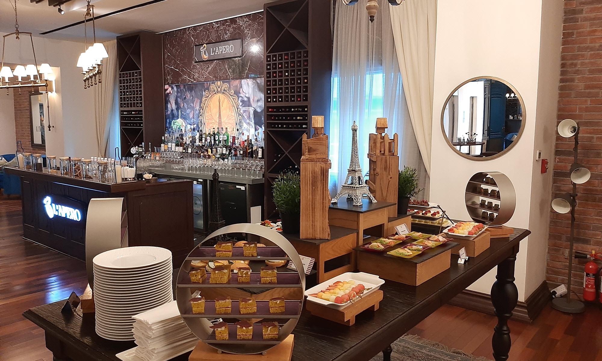 Sofitel Downtown Dubai Executive Club Lounge Club Millesime Food Display