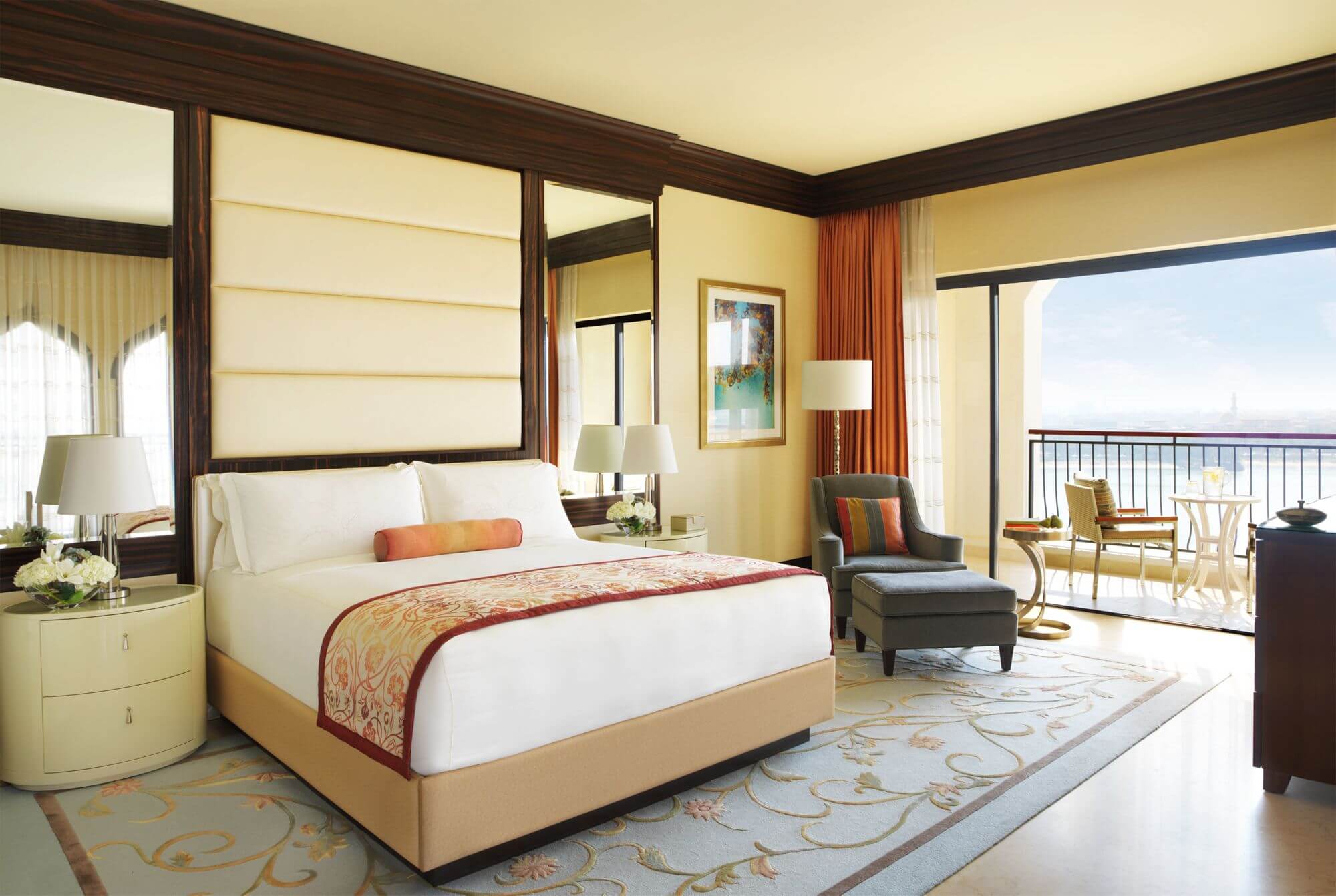 The Ritz-Carlton Abu Dhabi, Grand Canal King Bedroom